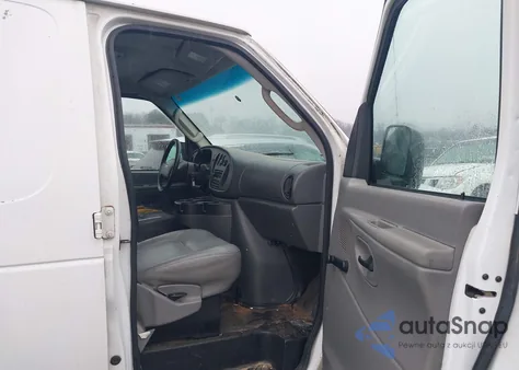 2006 Ford E-250 Commercial/Recreational z USA, uszkodzony, nr VIN 1FTNE24W96HB25008